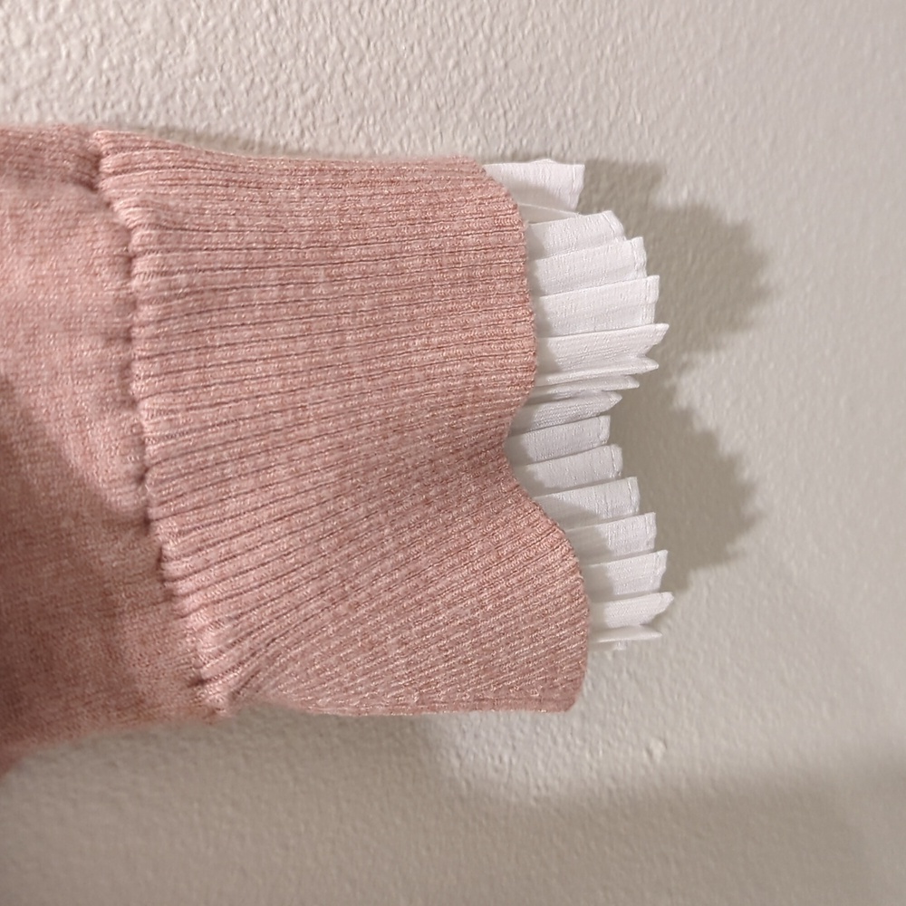 Pink Sweater - Picture 4 of 7